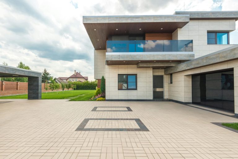 A complete guide to understanding property deeds and titles